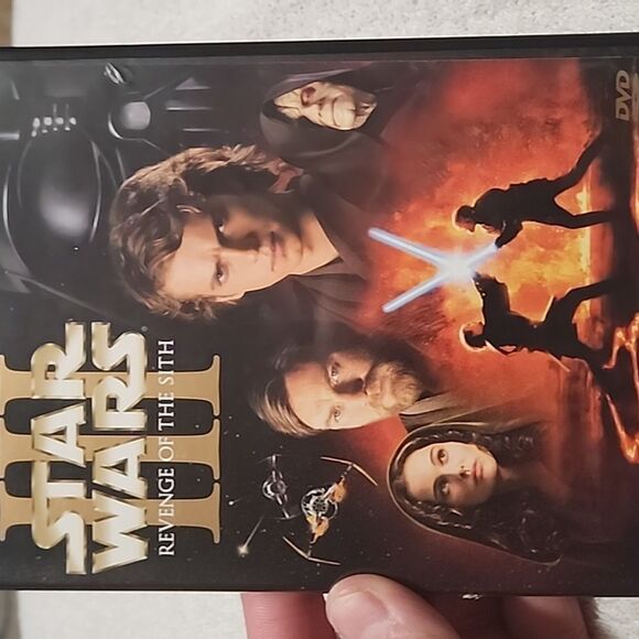 Star Wars III: Revenge of the Sith DVD - Picture 1 of 5